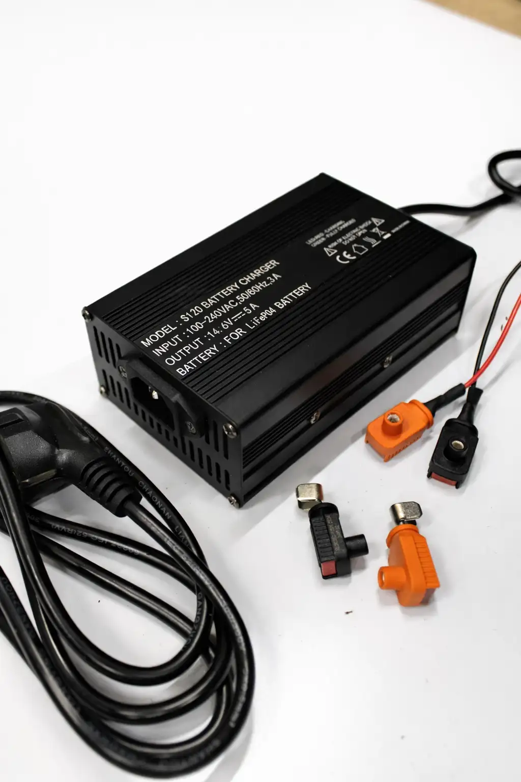 Chargeur LiFePO4 12V (GAMME ÉTANCHE)